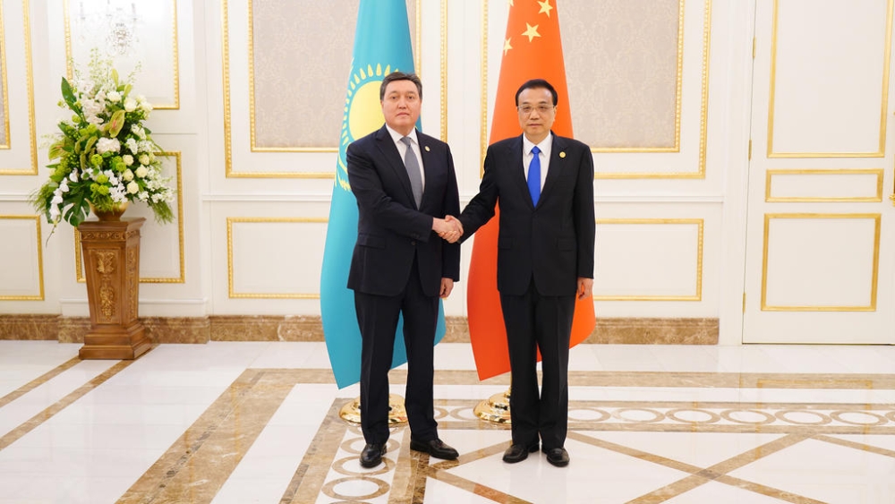 Askar Mamin meets with Premier of PRC State Council Li Keqiang